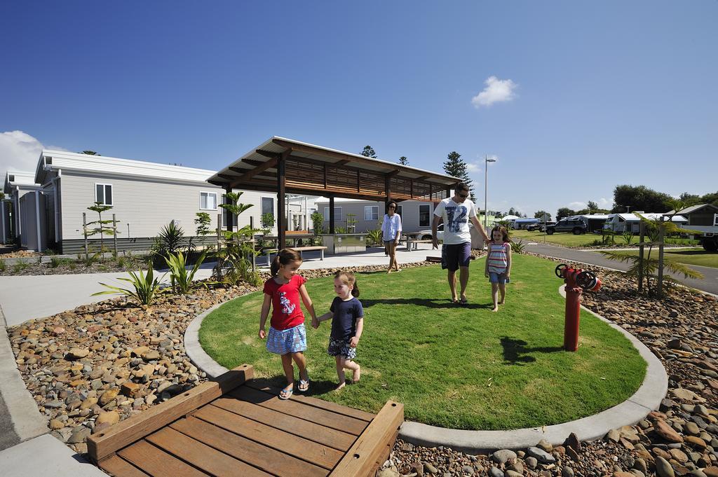 Nrma Stockton Beach Holiday Park Hotel Екстериор снимка